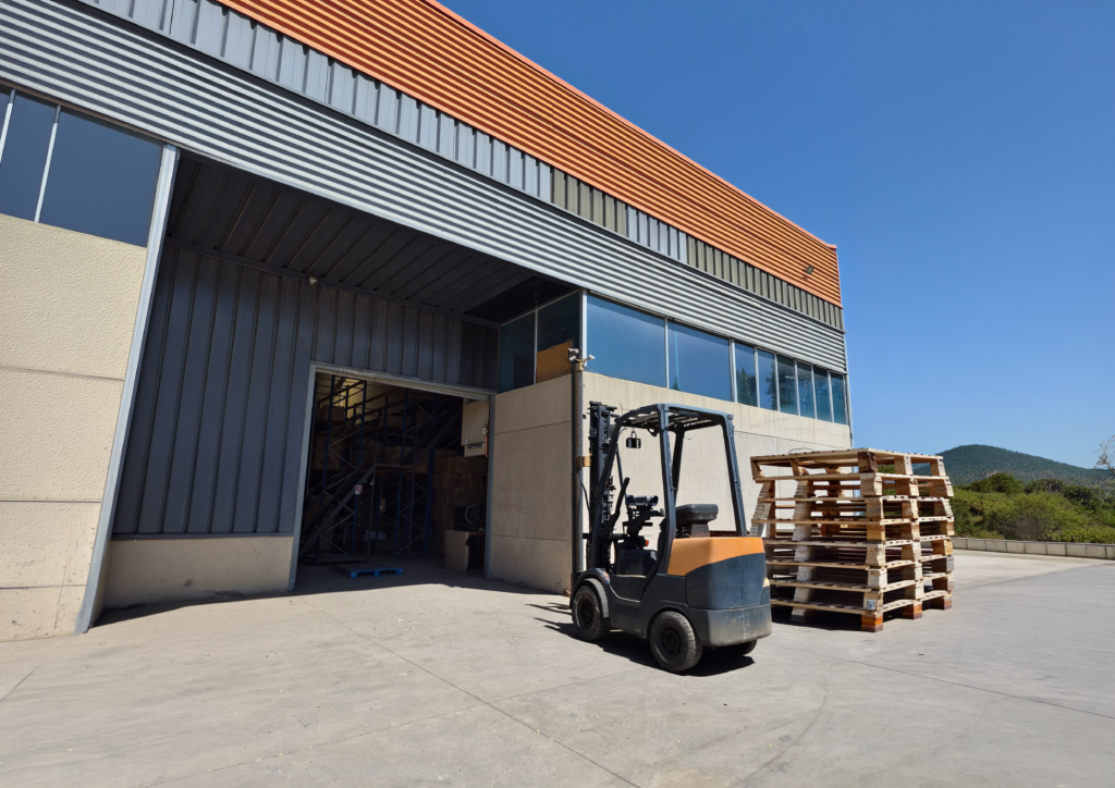 frontis limpio con maquinaria